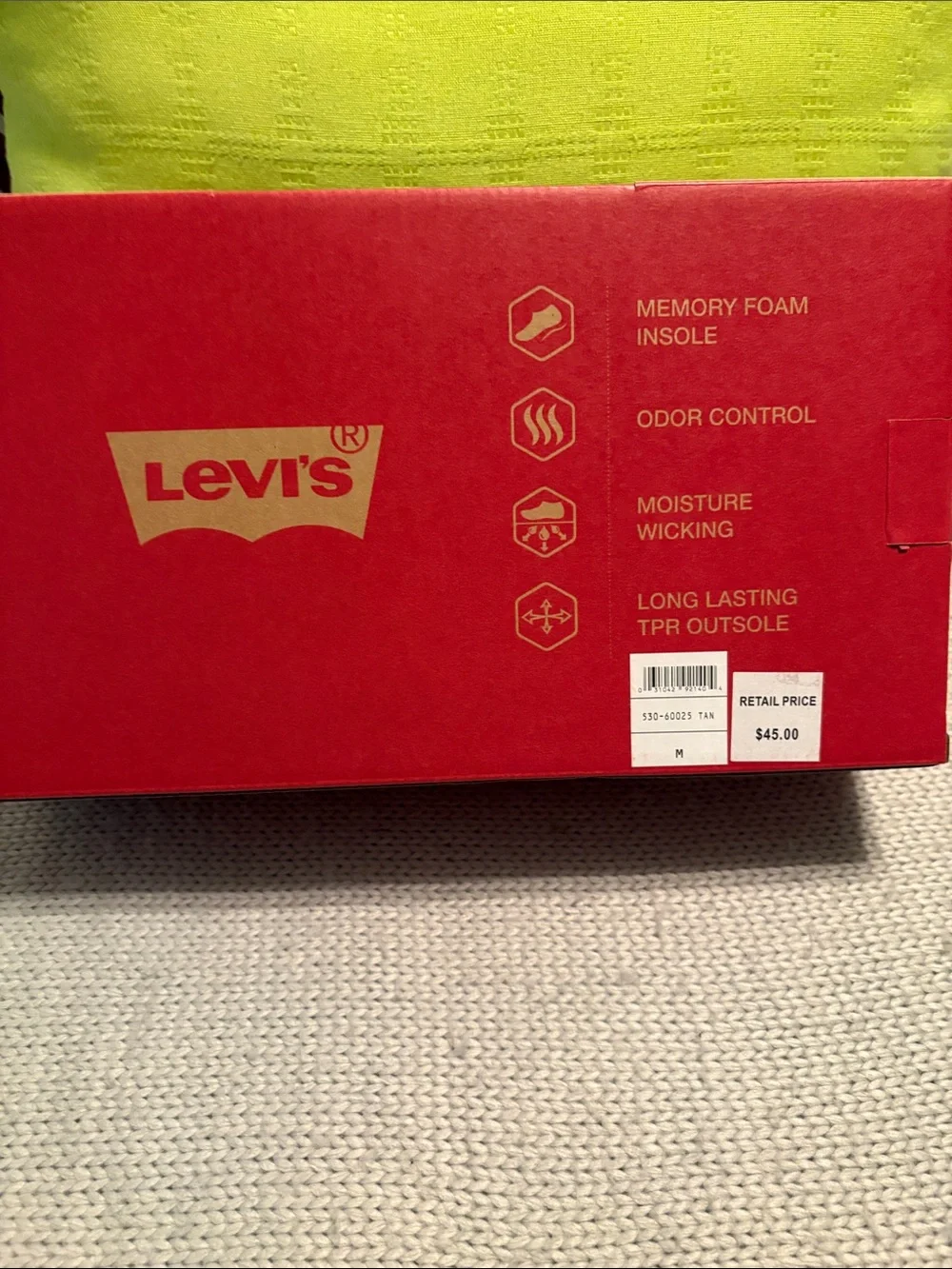 NIB Levi’s Memory Foam Unisex Slippers Size Medium 8-9